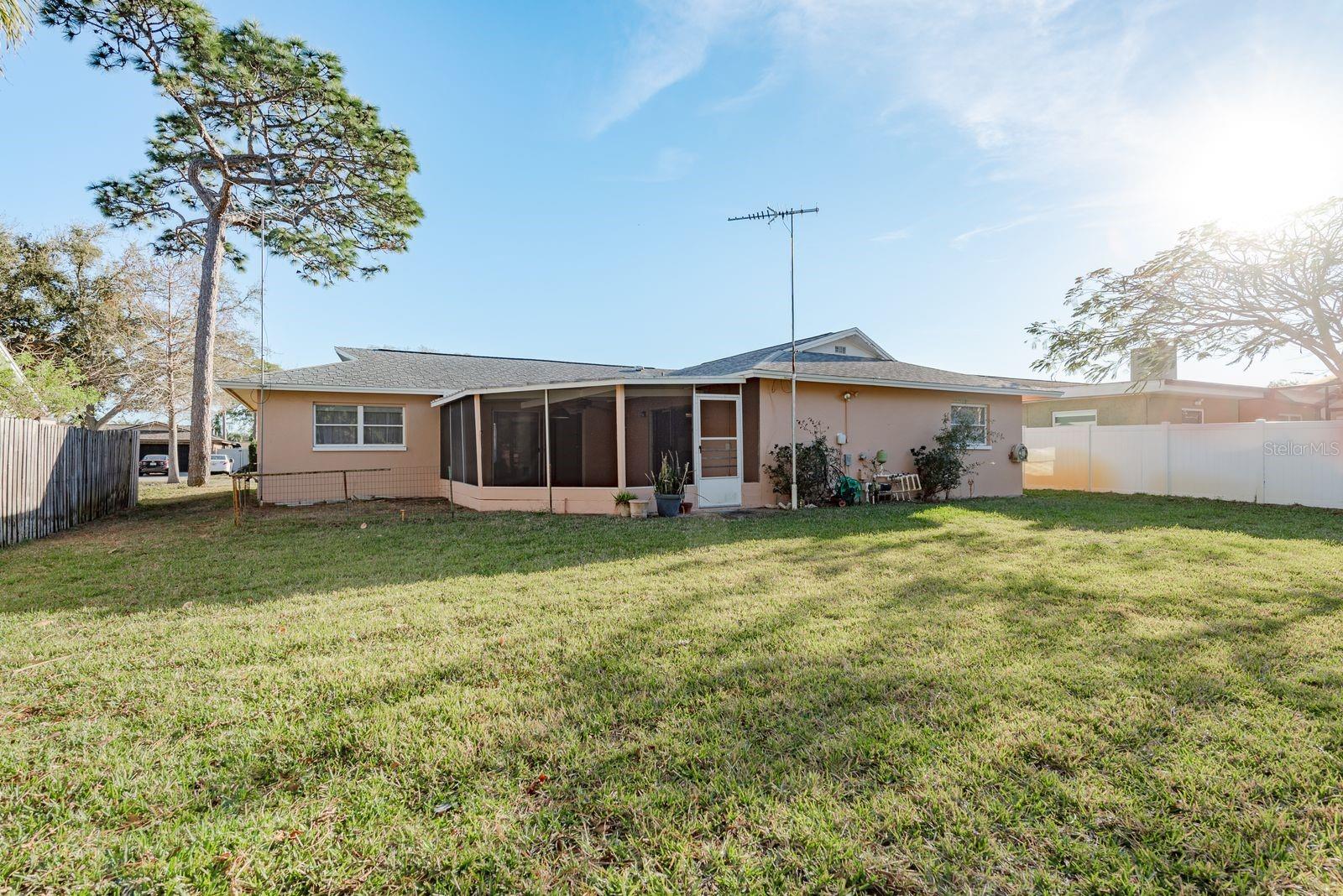 Image 32 of 34 For 1408 Garden Avenue