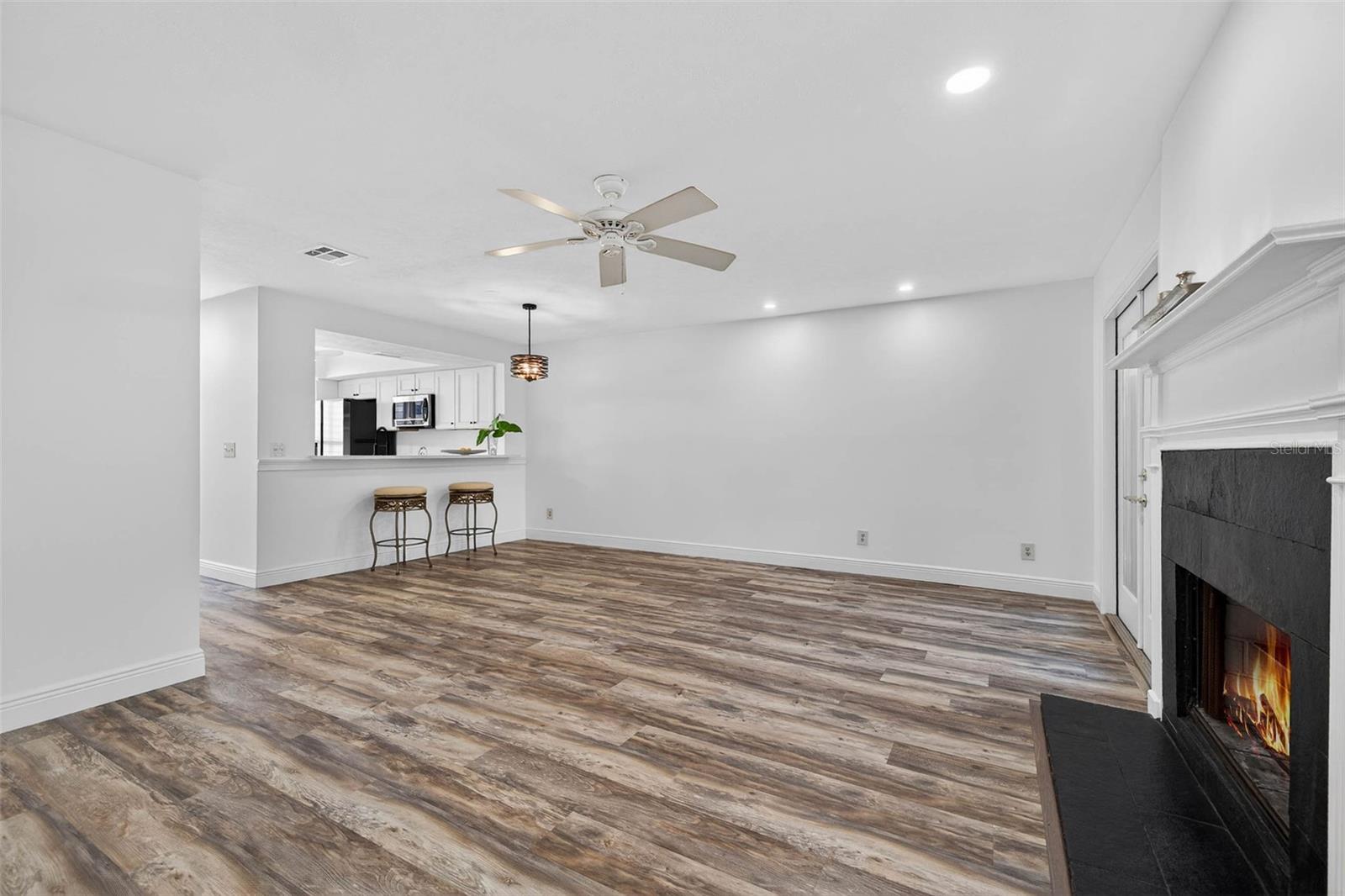 Image 5 of 31 For 5300 Bayshore Boulevard C6