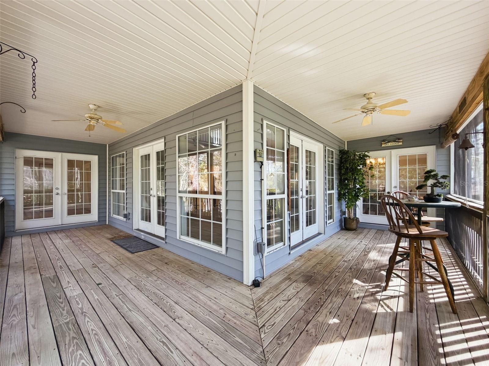 Listing photo id 10 for 18324 Jorene Road