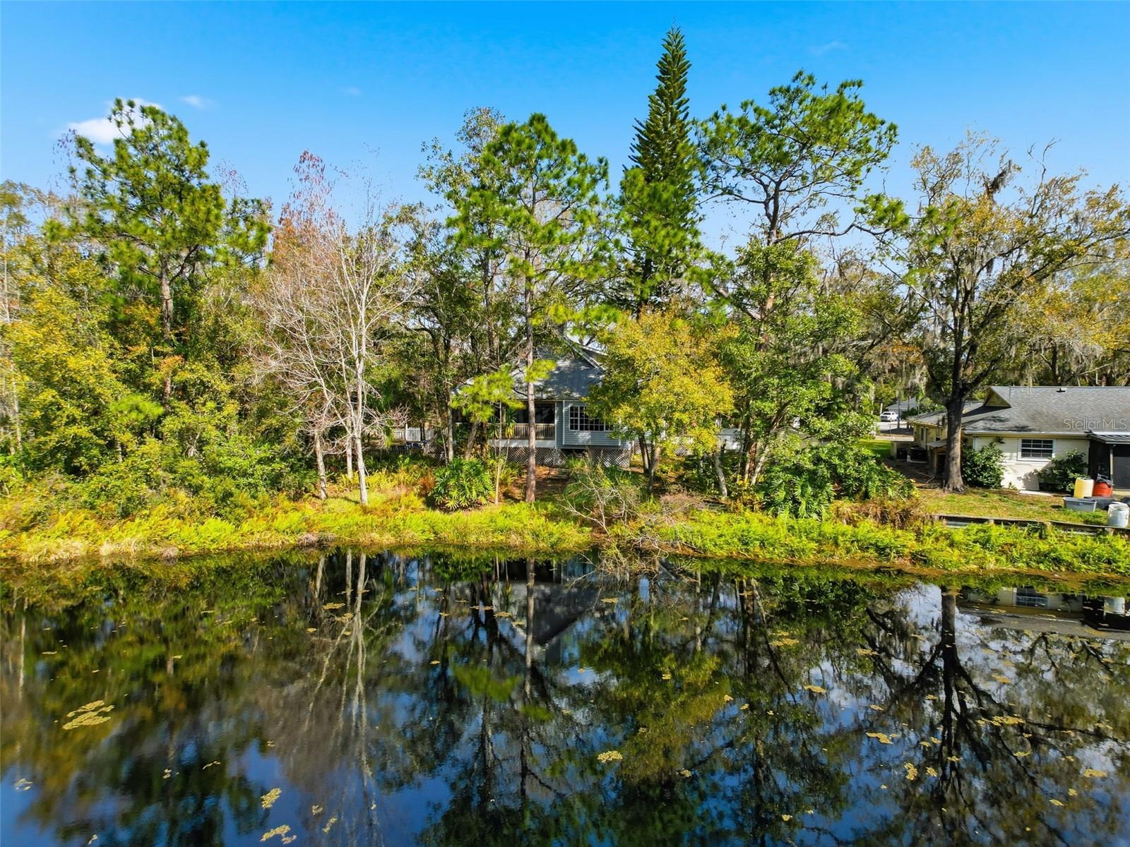 Listing photo id 0 for 18324 Jorene Road