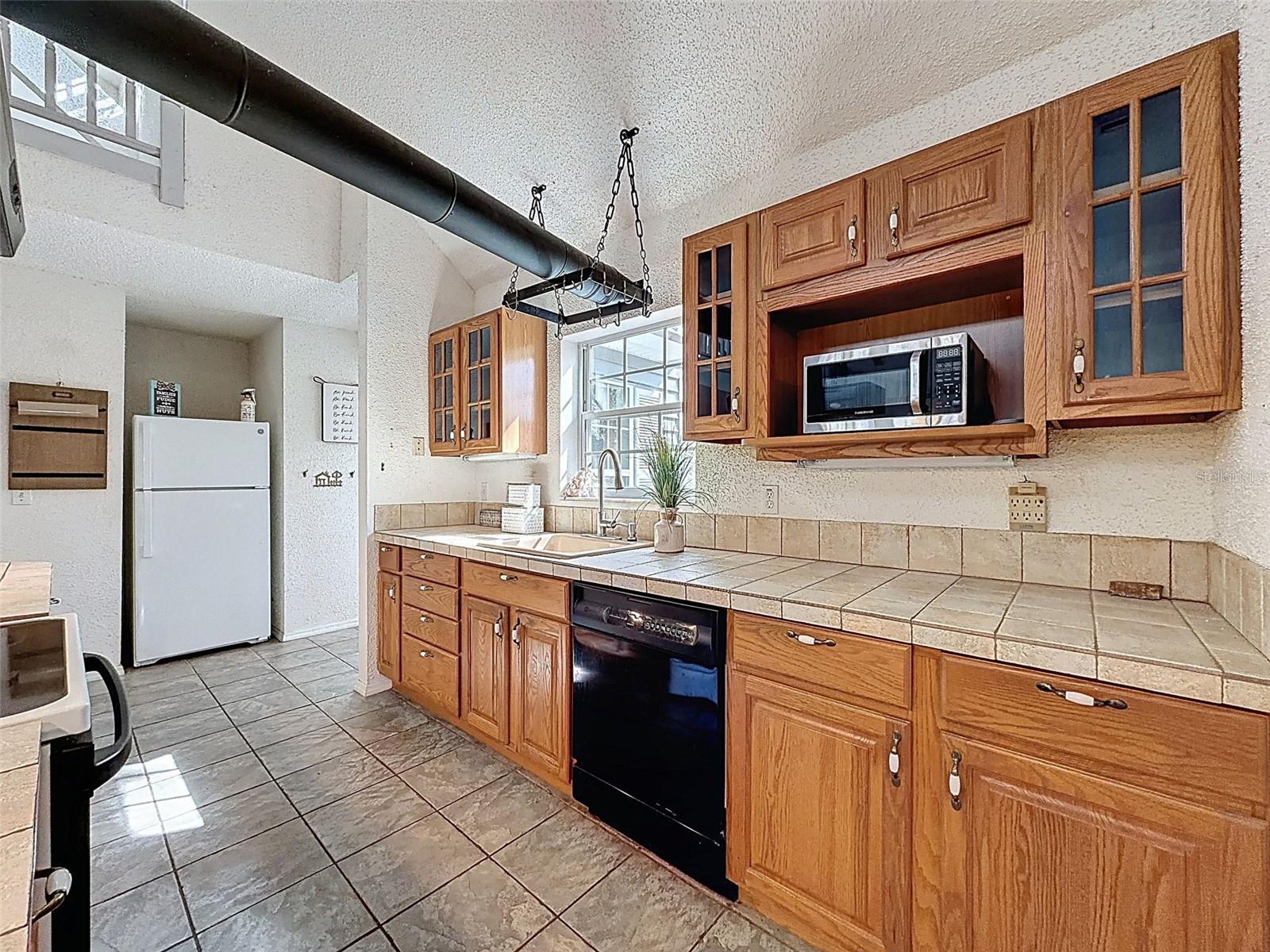 Listing photo id 18 for 18324 Jorene Road