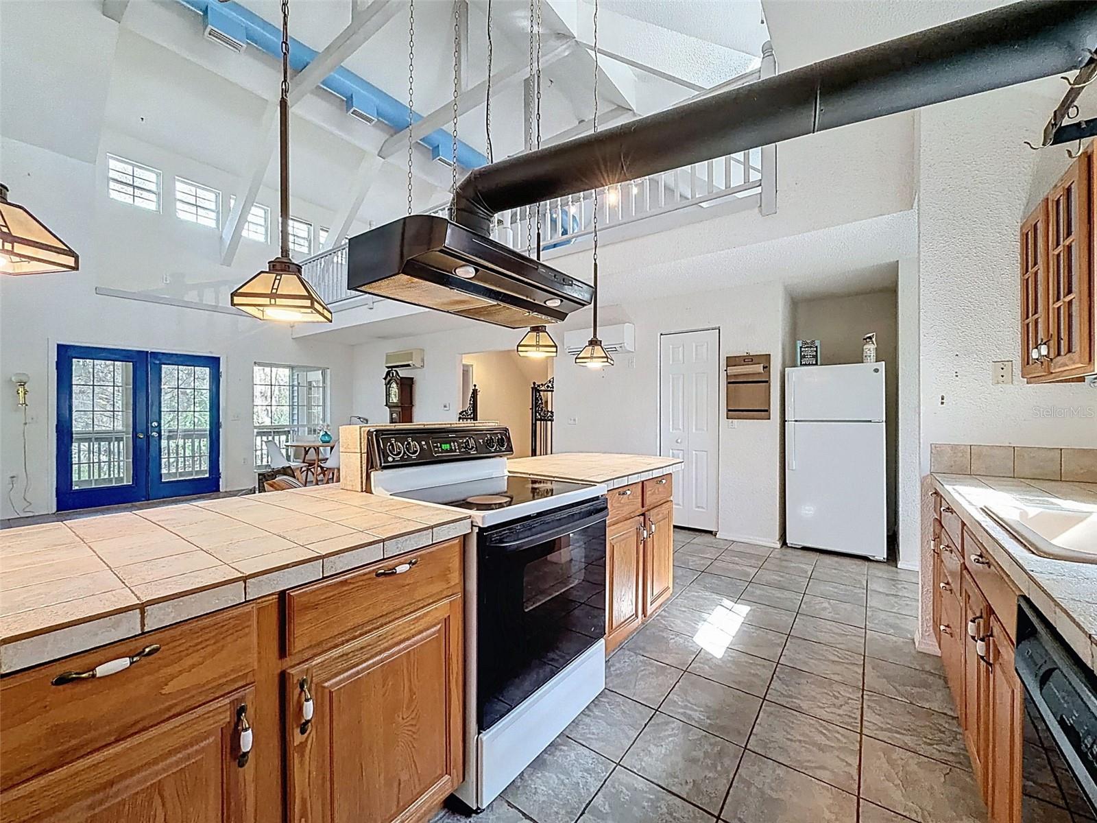 Listing photo id 20 for 18324 Jorene Road