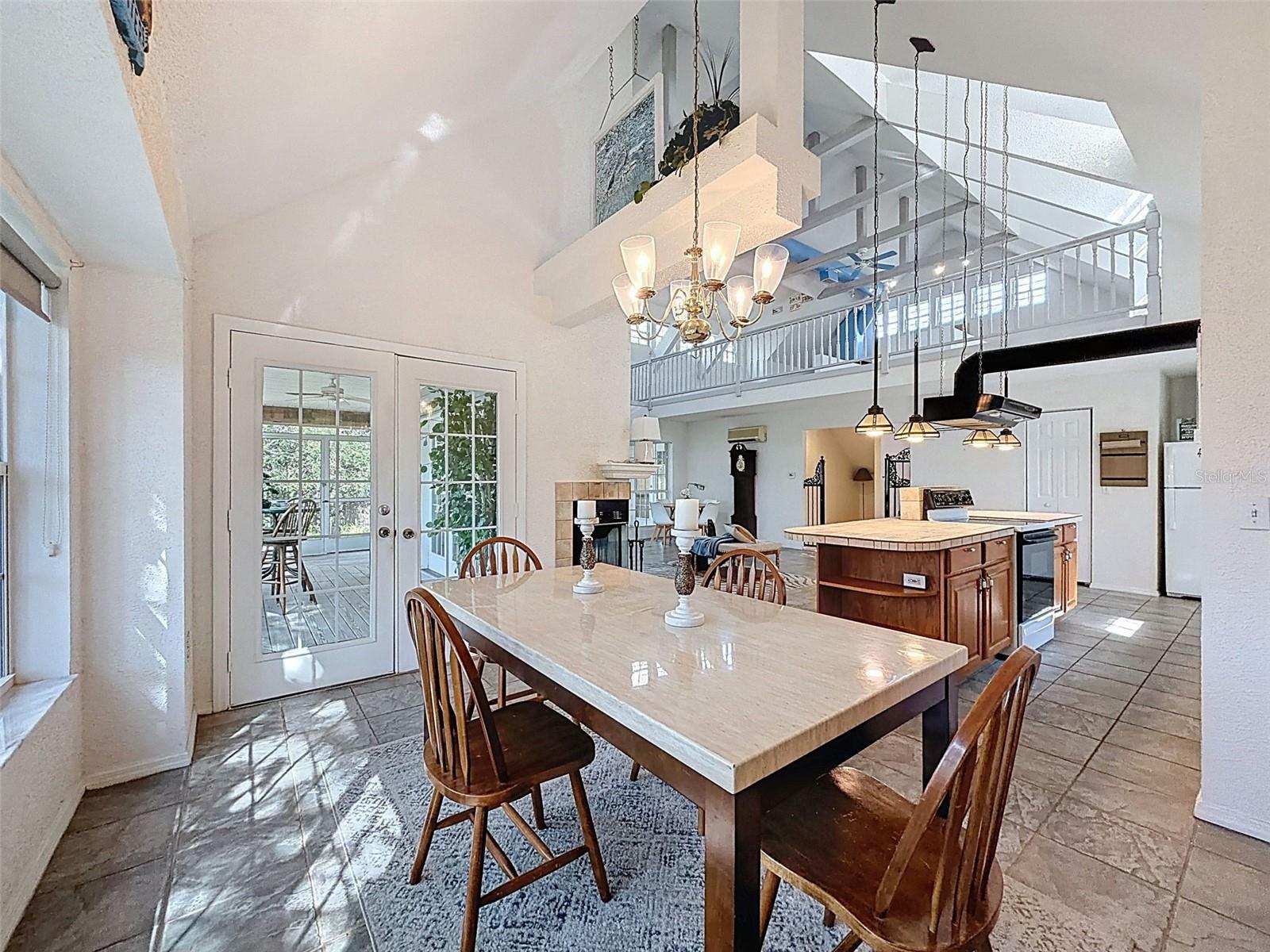 Listing photo id 25 for 18324 Jorene Road