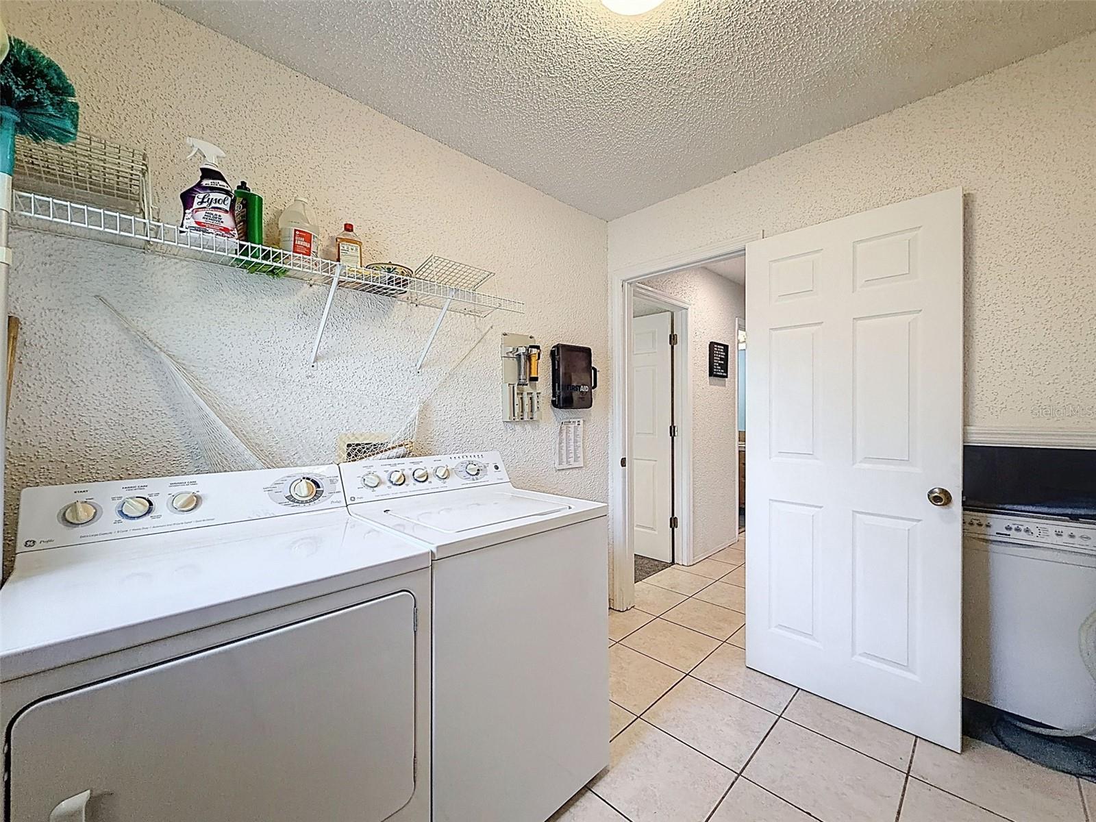 Listing photo id 40 for 18324 Jorene Road