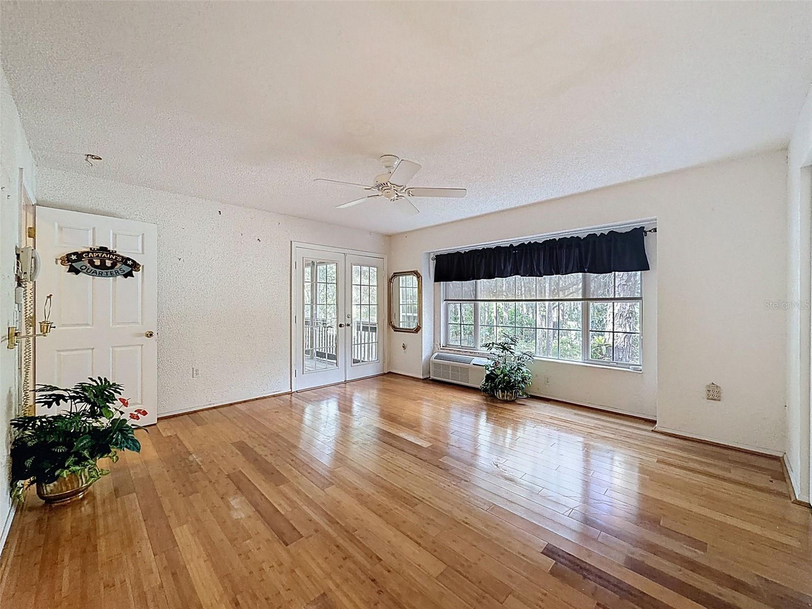 Listing photo id 44 for 18324 Jorene Road