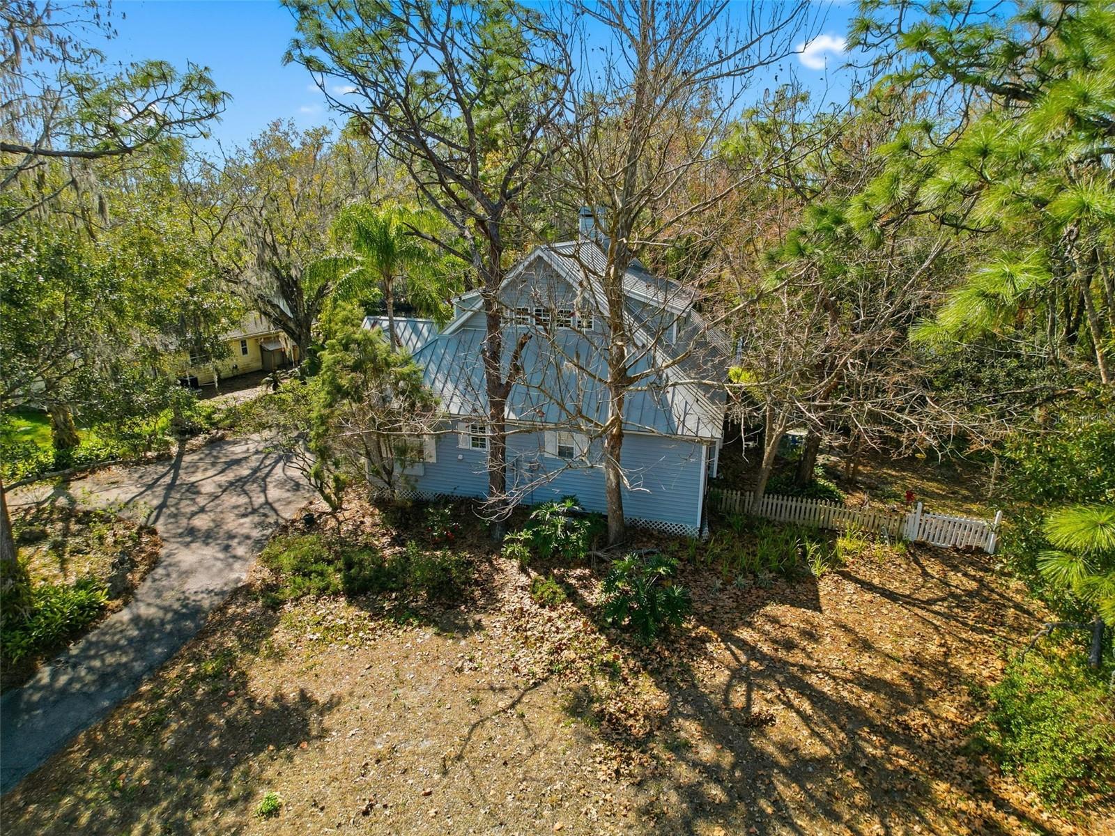 Listing photo id 78 for 18324 Jorene Road