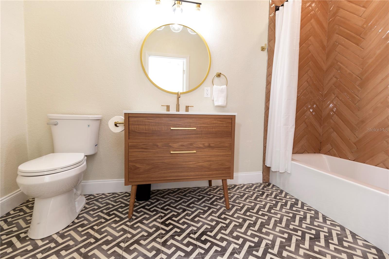 Image 24 of 34 For 145 93rd Avenue