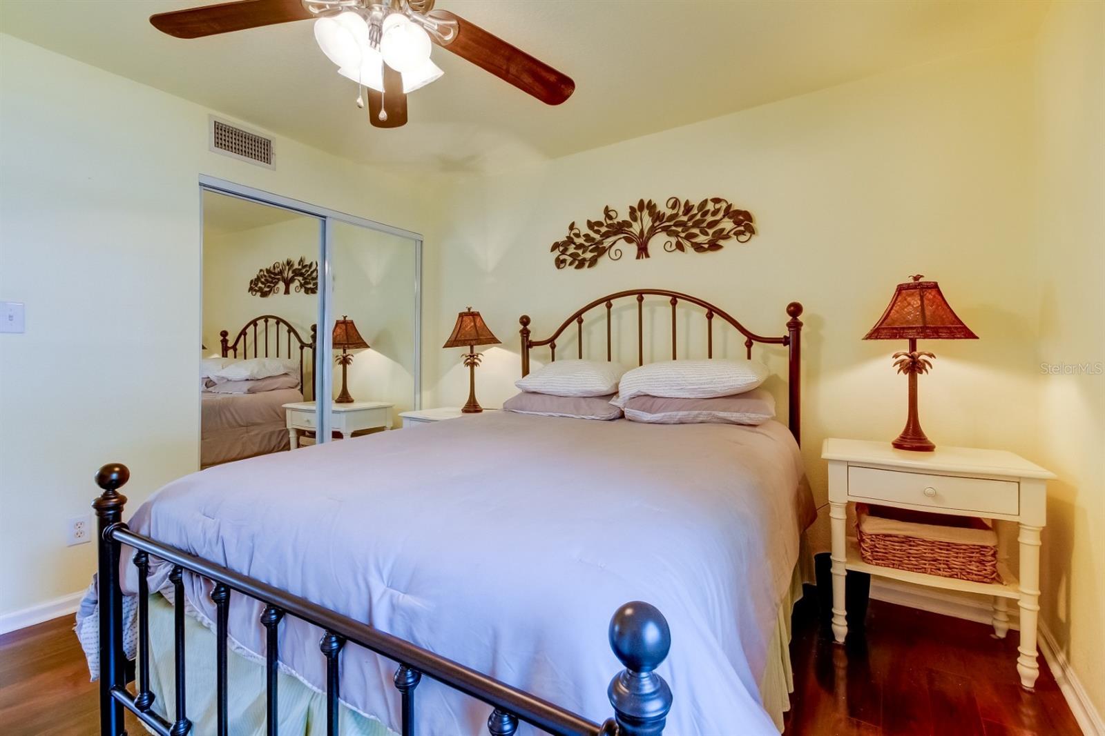 Image 15 of 32 For 5092 Beach Drive Se A