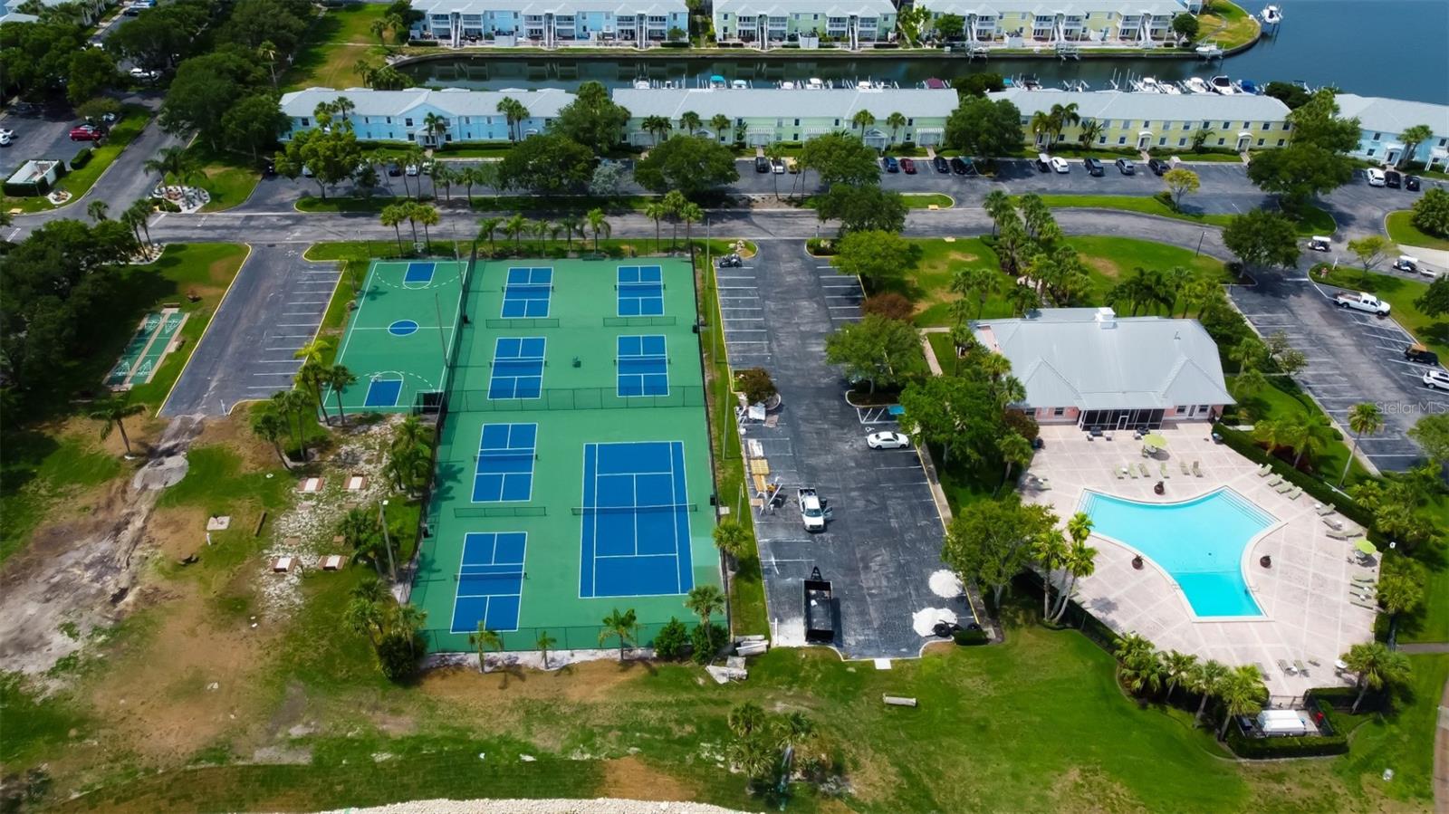 Image 26 of 32 For 5092 Beach Drive Se A