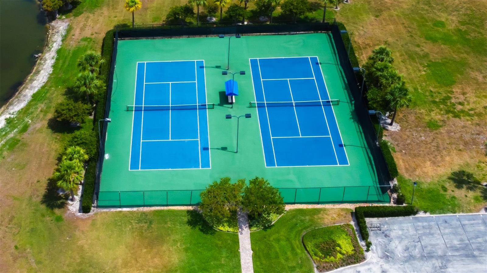 Image 29 of 32 For 5092 Beach Drive Se A