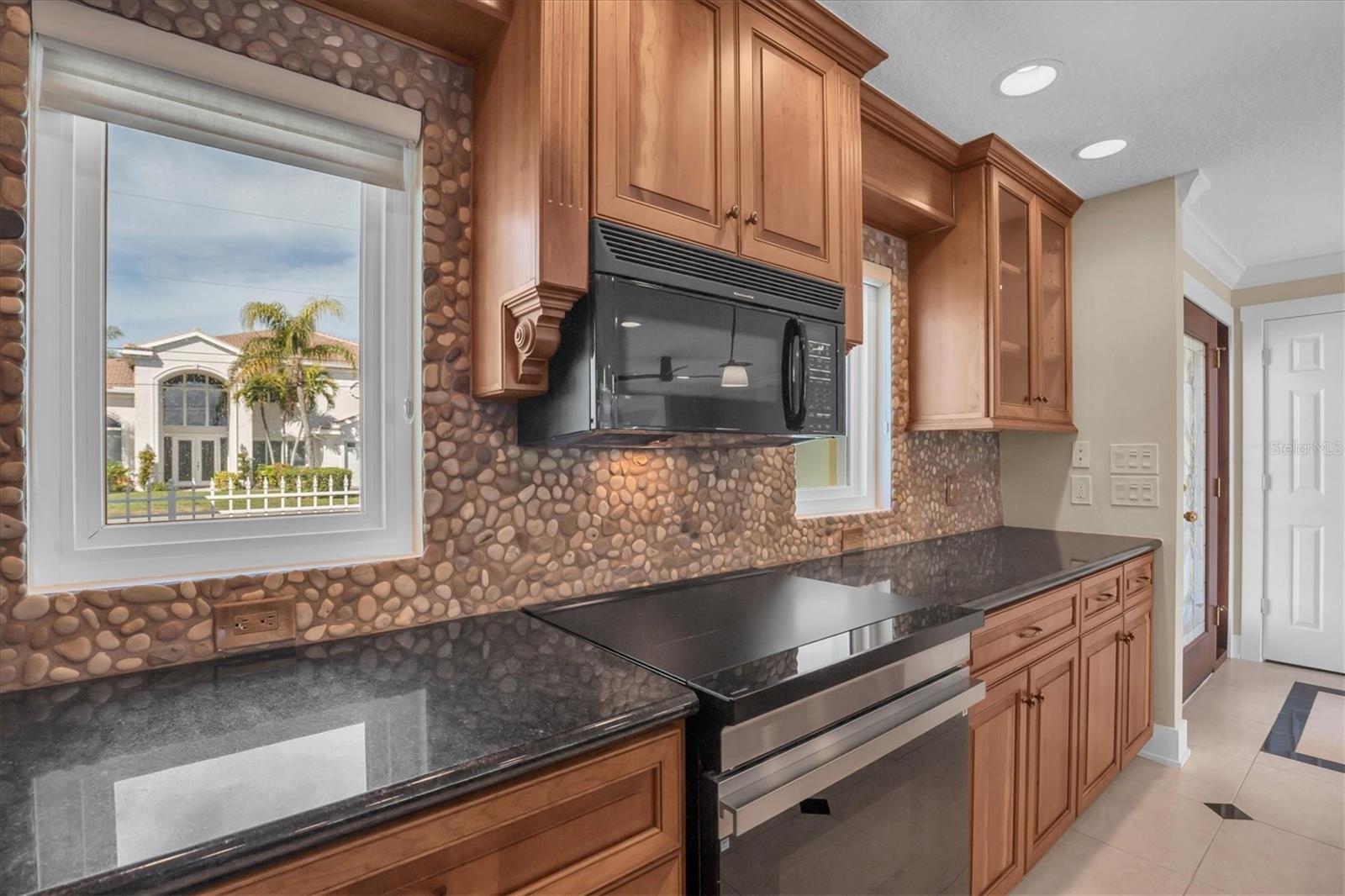 Image 13 of 54 For 309 Buttonwood Lane