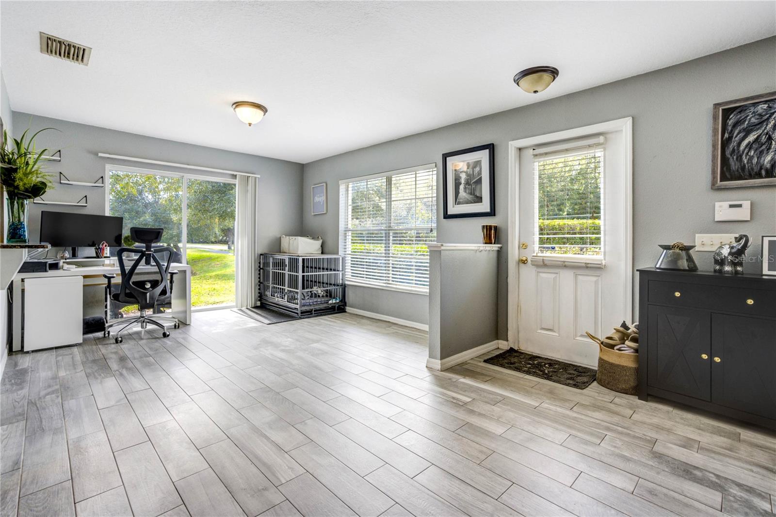 Image 11 of 55 For 9550 Charlesberg Drive