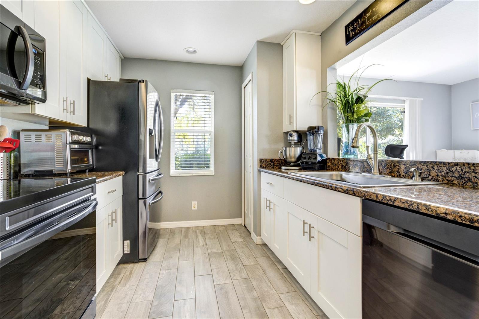 Image 15 of 55 For 9550 Charlesberg Drive