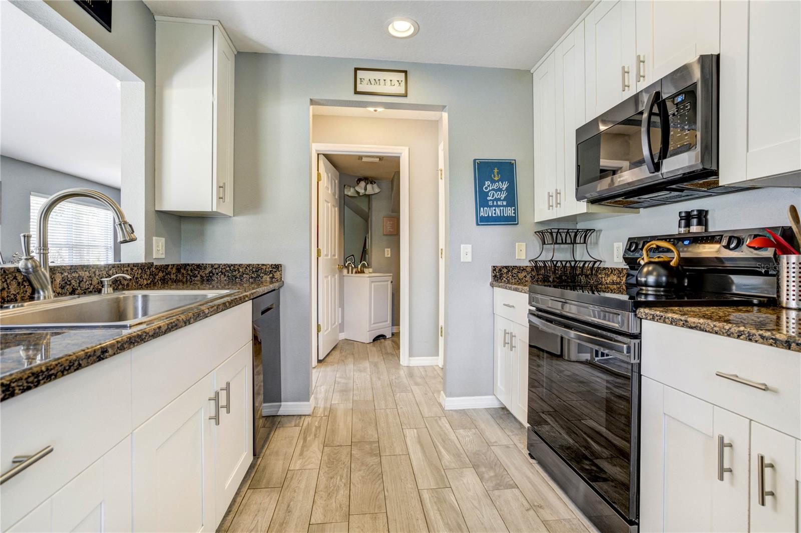 Image 17 of 55 For 9550 Charlesberg Drive