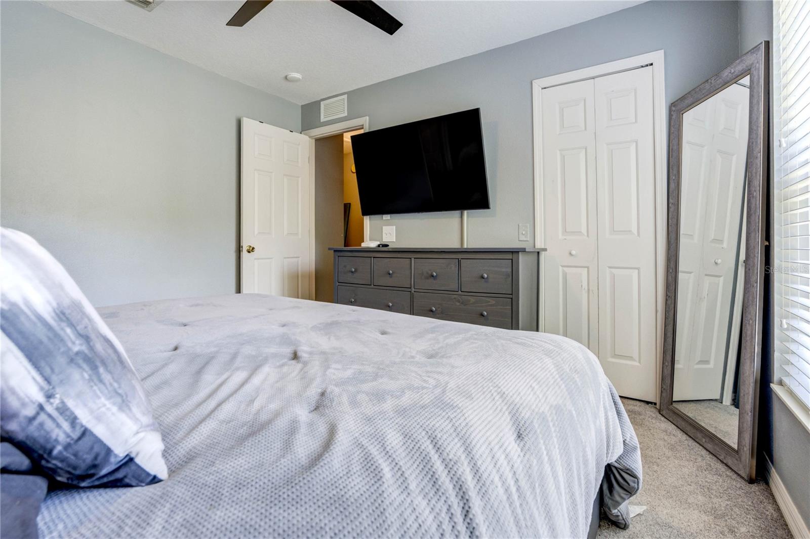 Image 22 of 55 For 9550 Charlesberg Drive