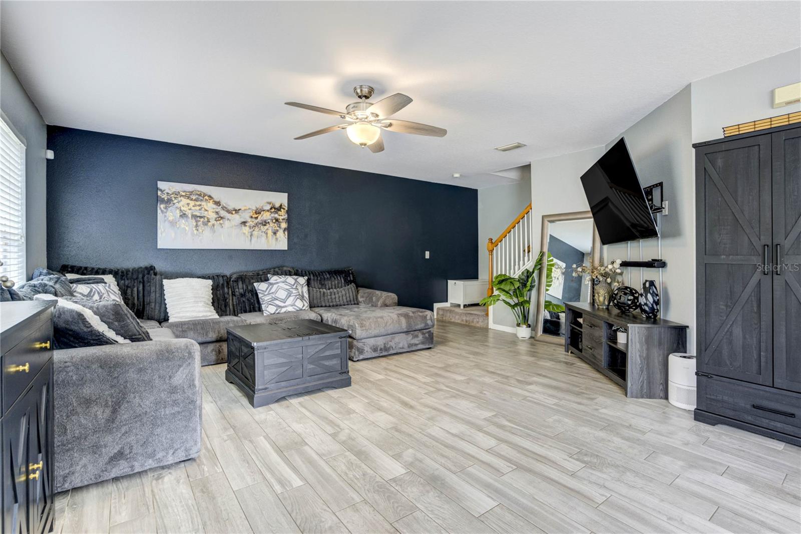 Image 8 of 55 For 9550 Charlesberg Drive