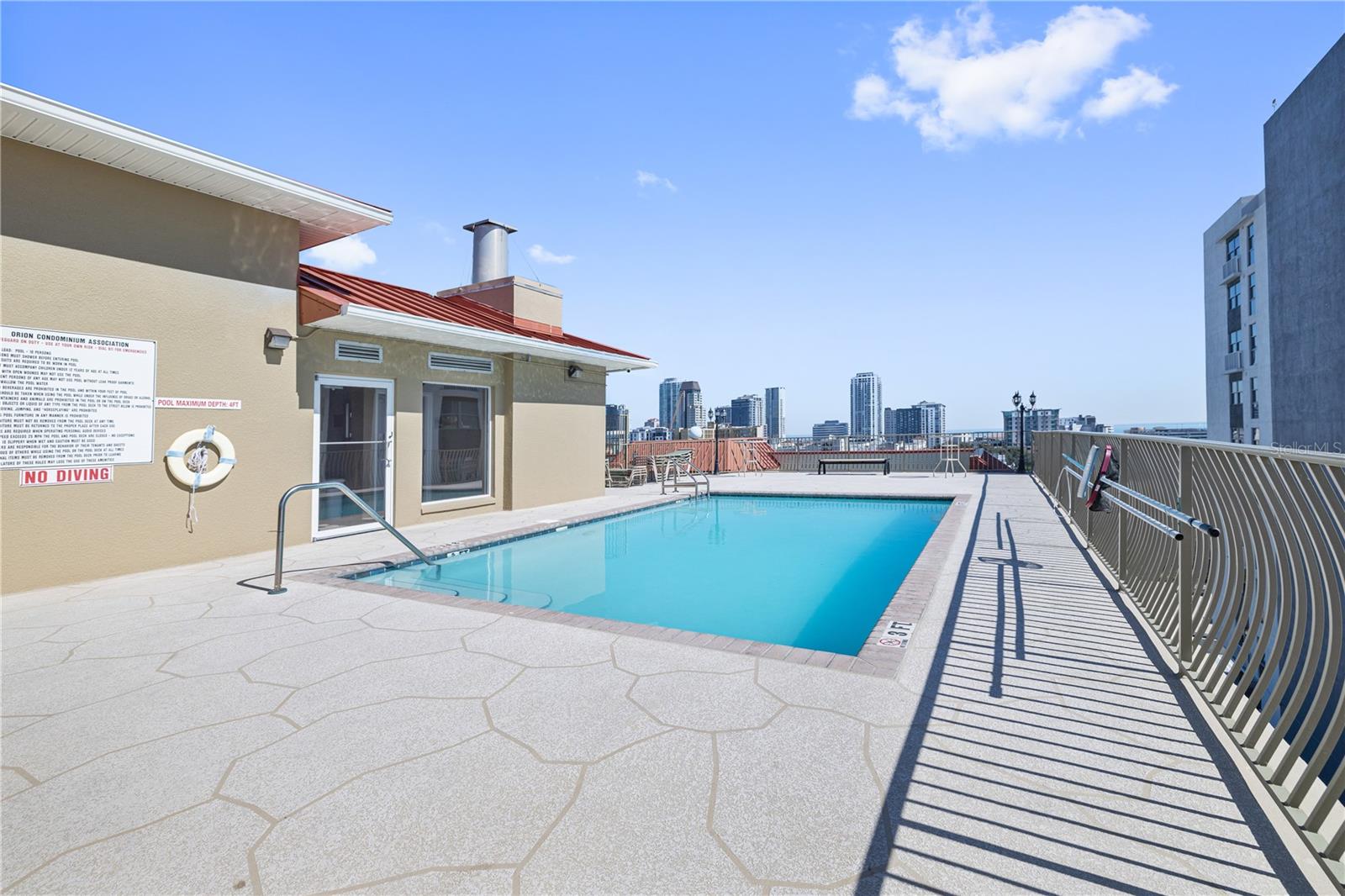 Image 18 of 18 For 750 4th Avenue S 405d