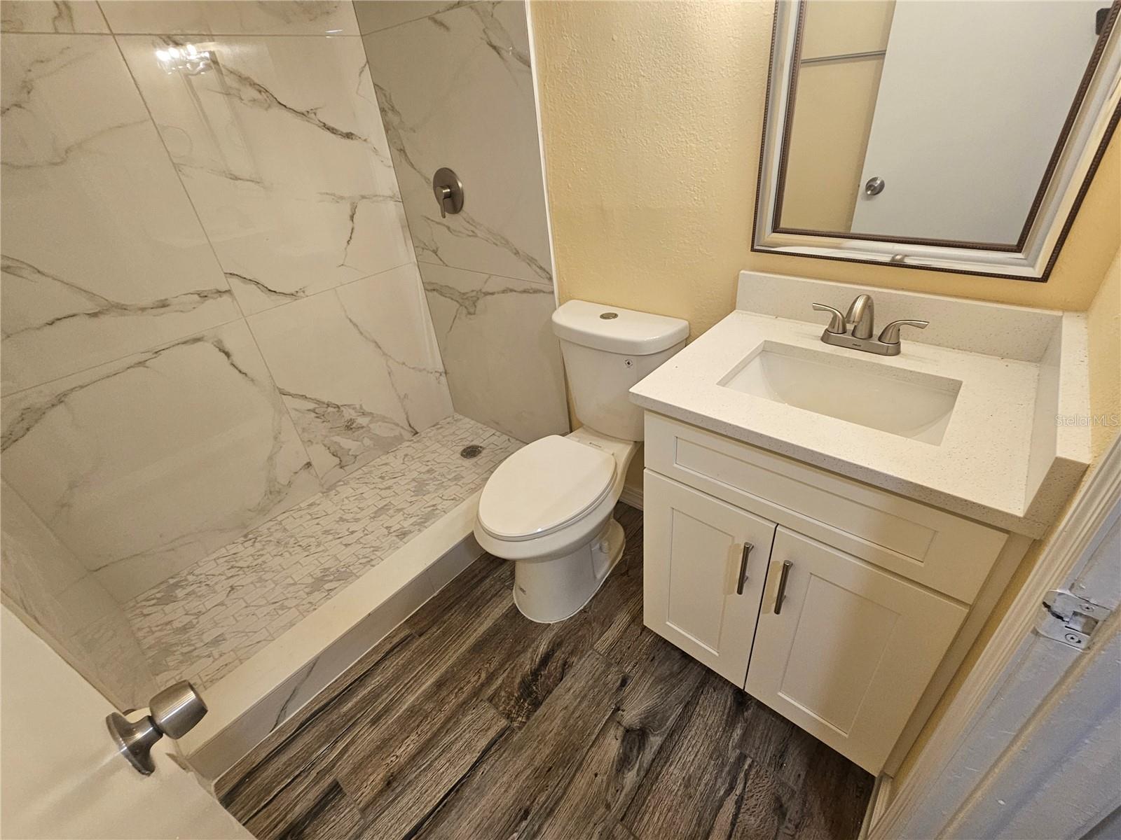 Image 16 of 18 For 2035 Alpine Road 4