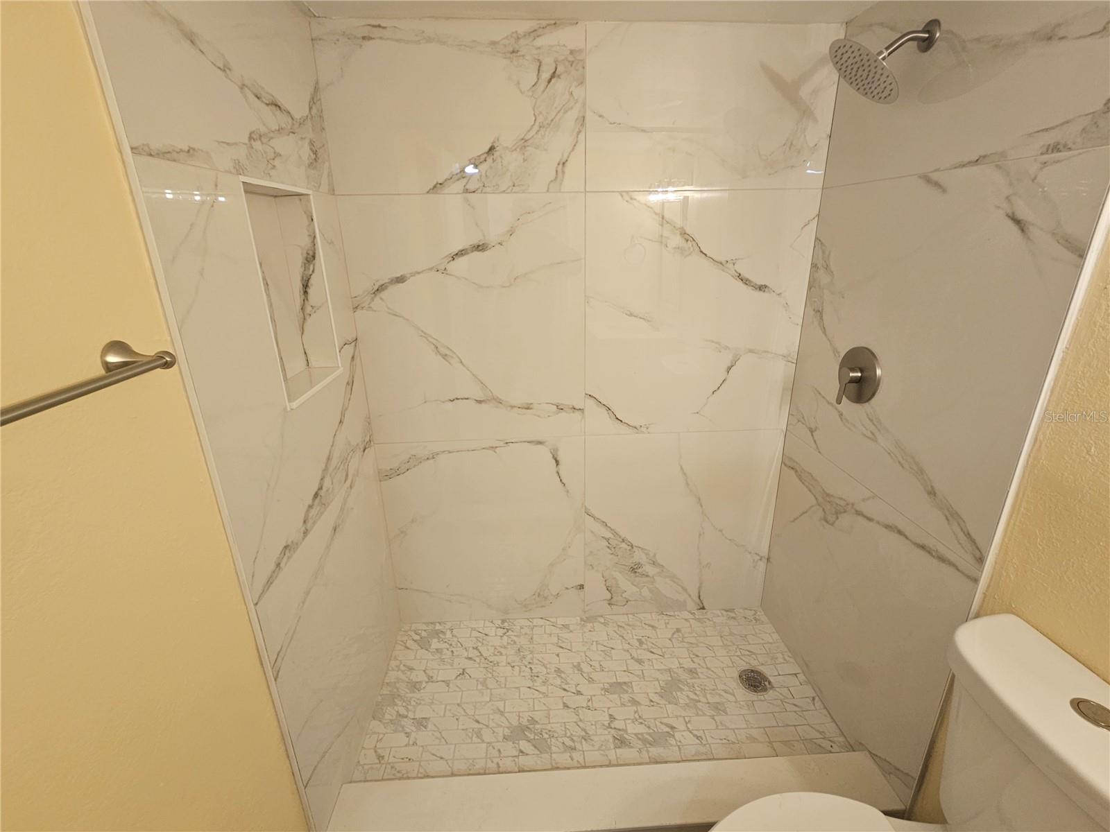 Image 17 of 18 For 2035 Alpine Road 4