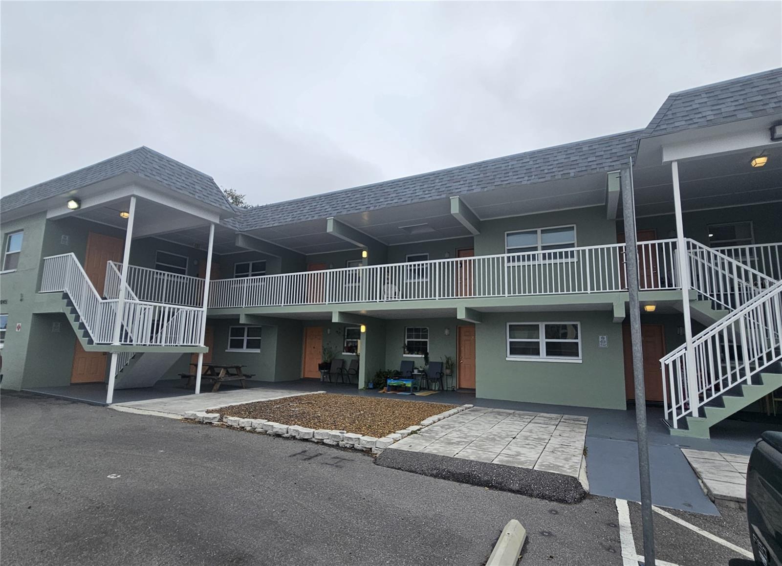 Image 3 of 18 For 2035 Alpine Road 4