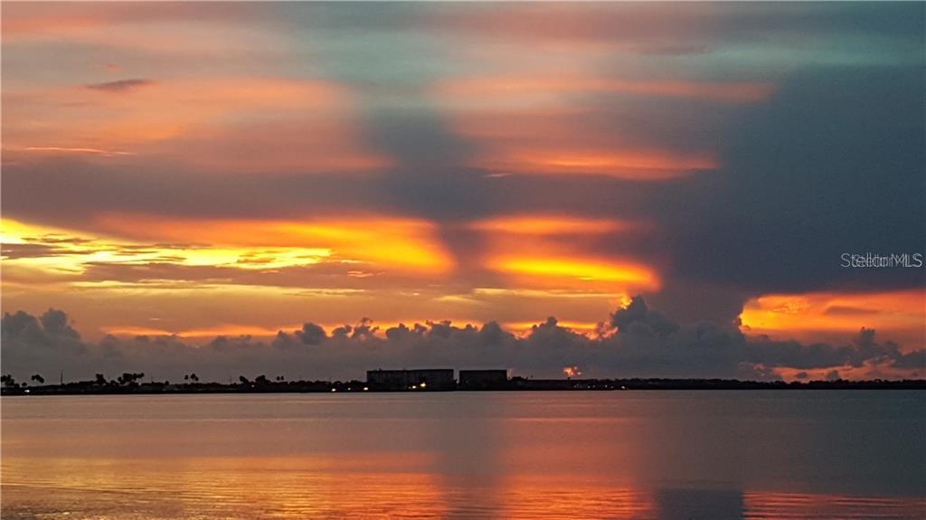 Image 2 of 27 For 464 Paula Drive N 323