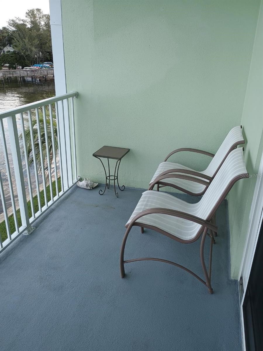 Image 24 of 27 For 464 Paula Drive N 323