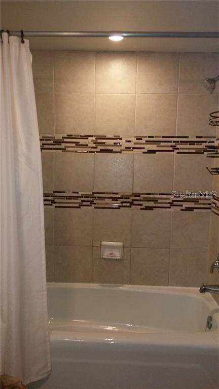 Image 8 of 27 For 464 Paula Drive N 323