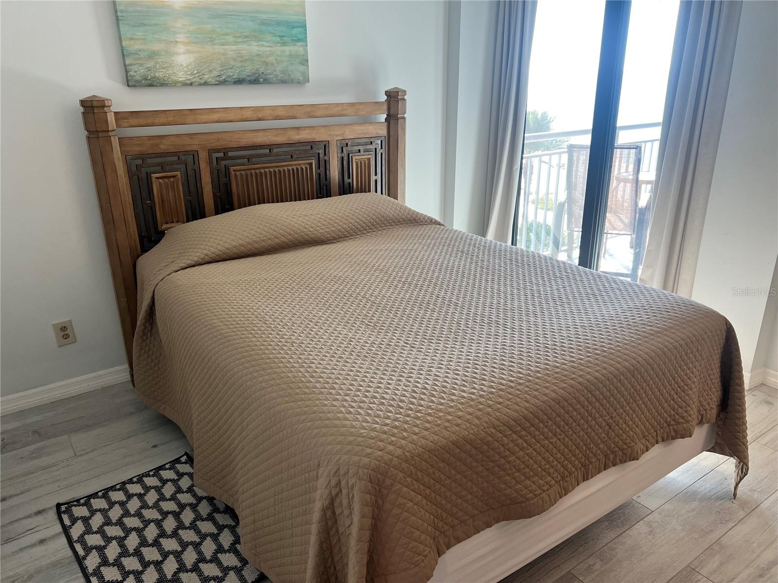 Image 12 of 39 For 1001 Point Of Rocks Road 611