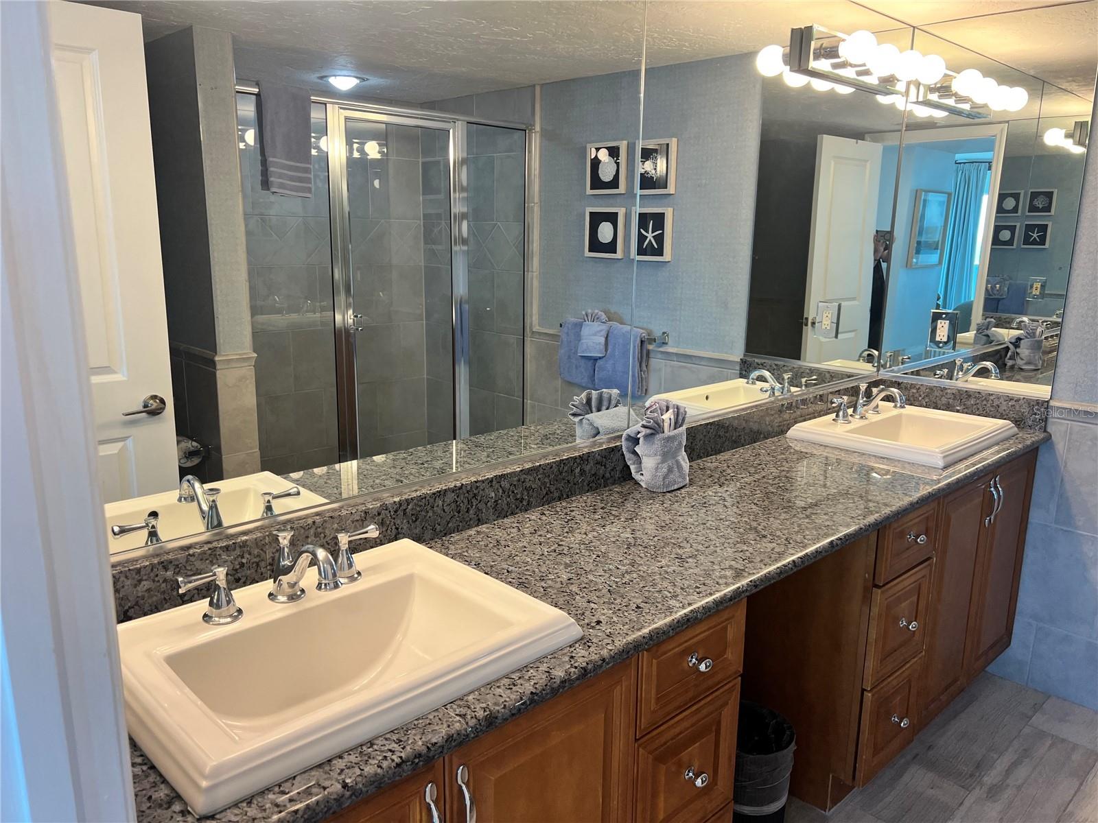 Image 18 of 39 For 1001 Point Of Rocks Road 611