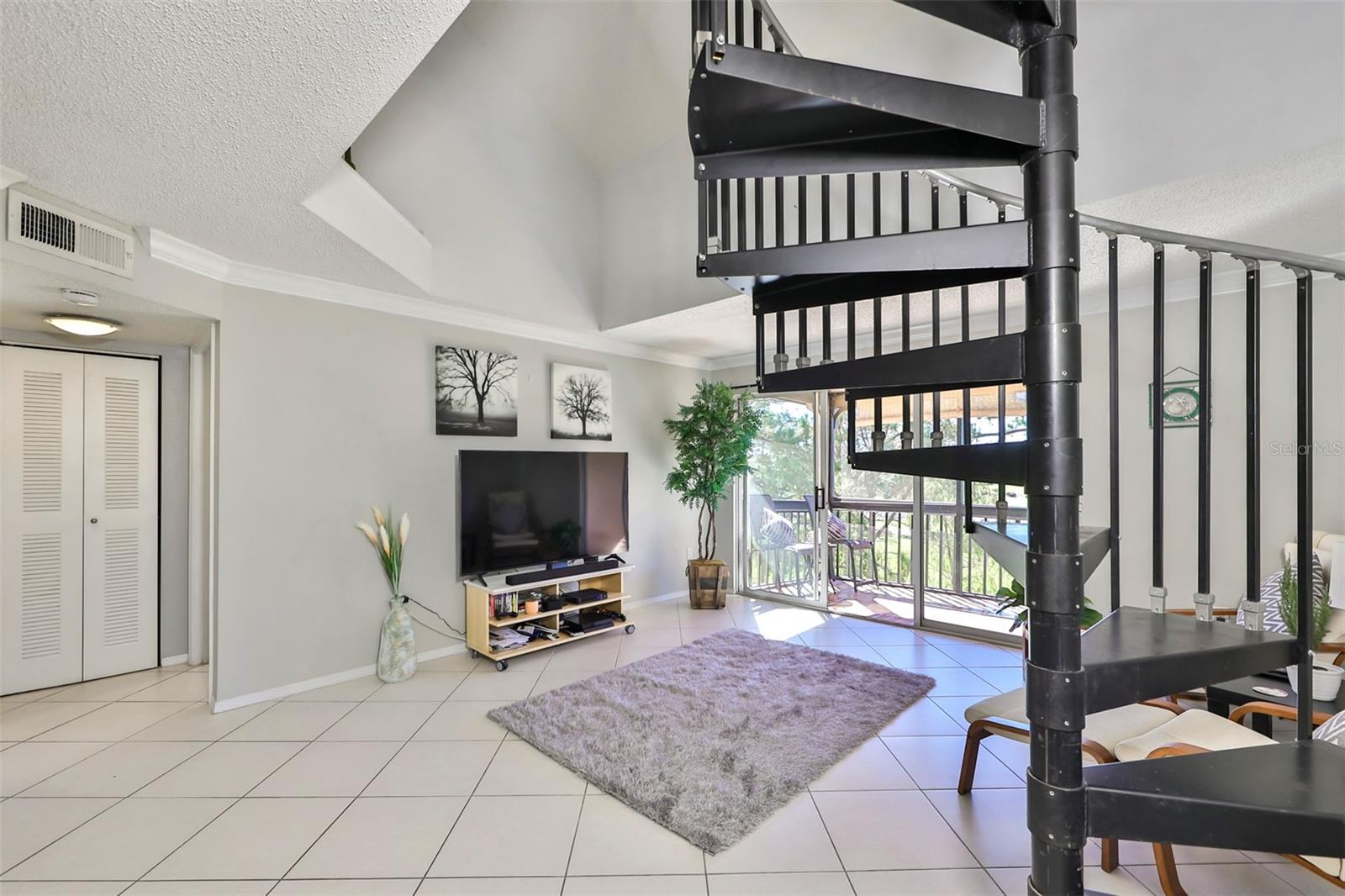 Image 20 of 45 For 2400 Feather Sound Drive 332