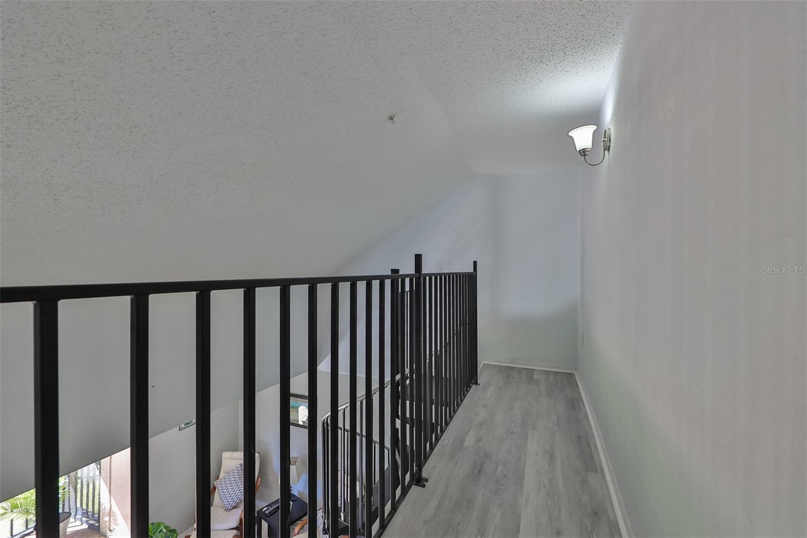 Image 22 of 45 For 2400 Feather Sound Drive 332