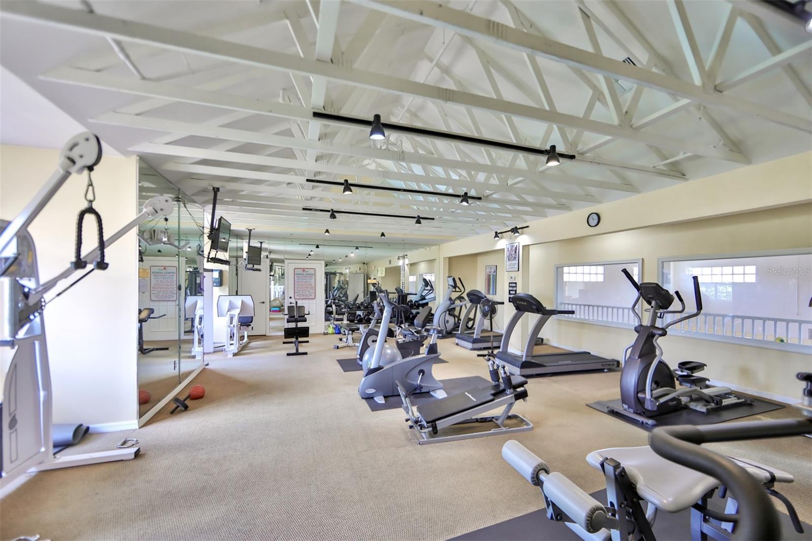 Image 36 of 45 For 2400 Feather Sound Drive 332