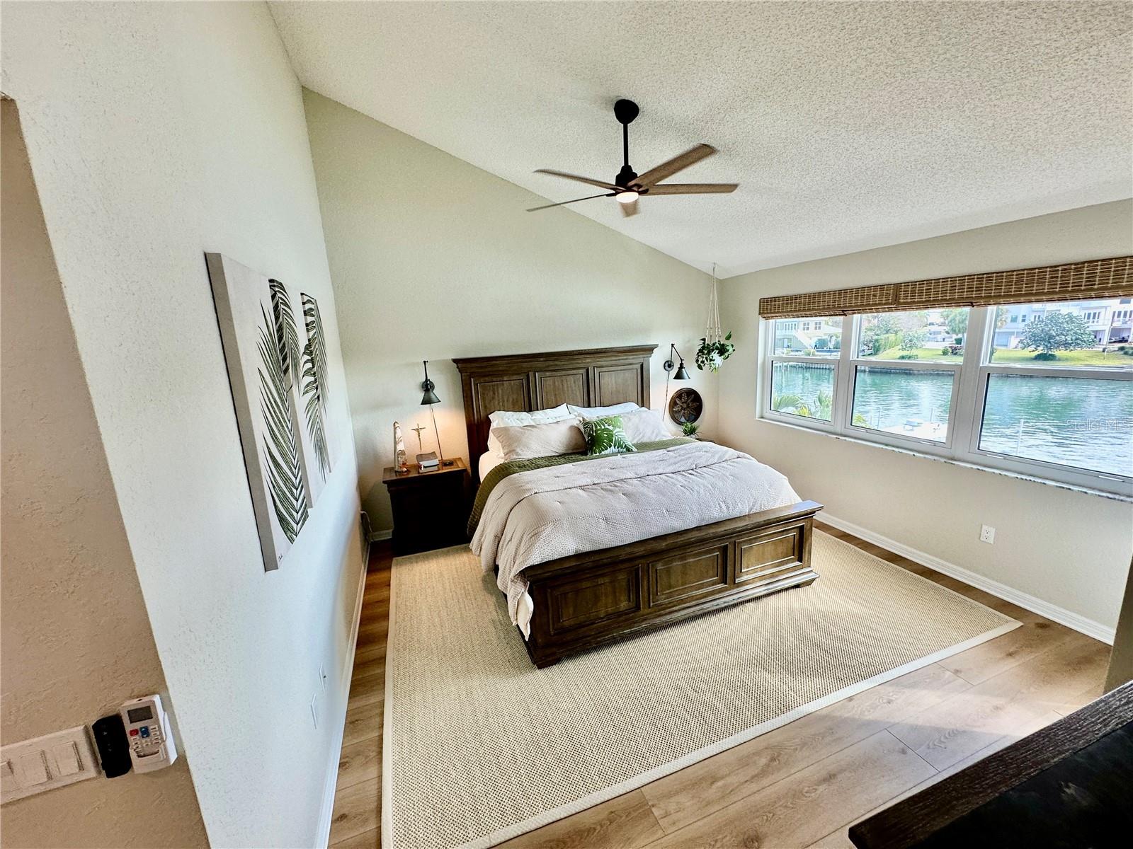 Image 27 of 59 For 487 Pinellas Bayway S 107