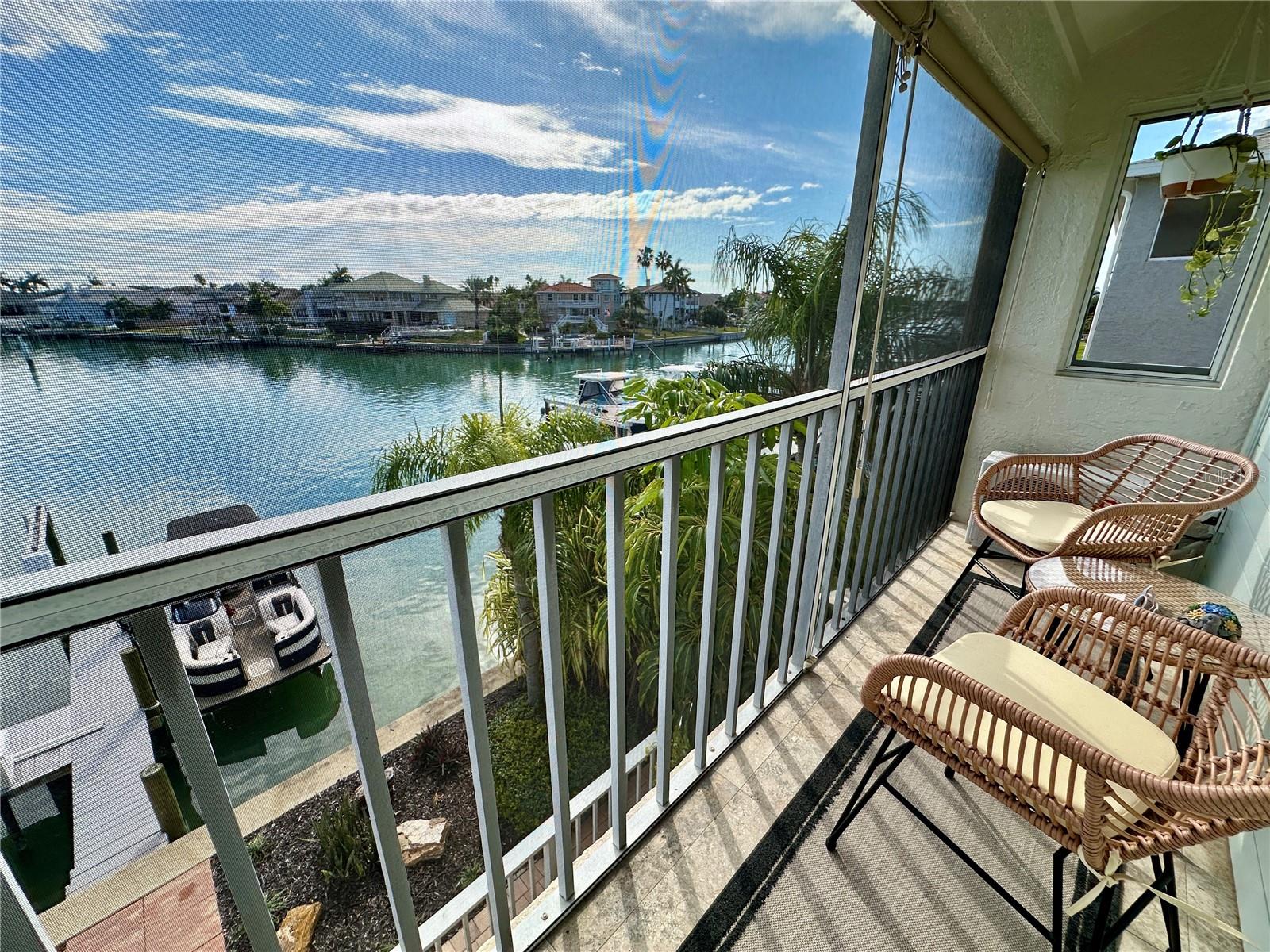 Image 28 of 59 For 487 Pinellas Bayway S 107