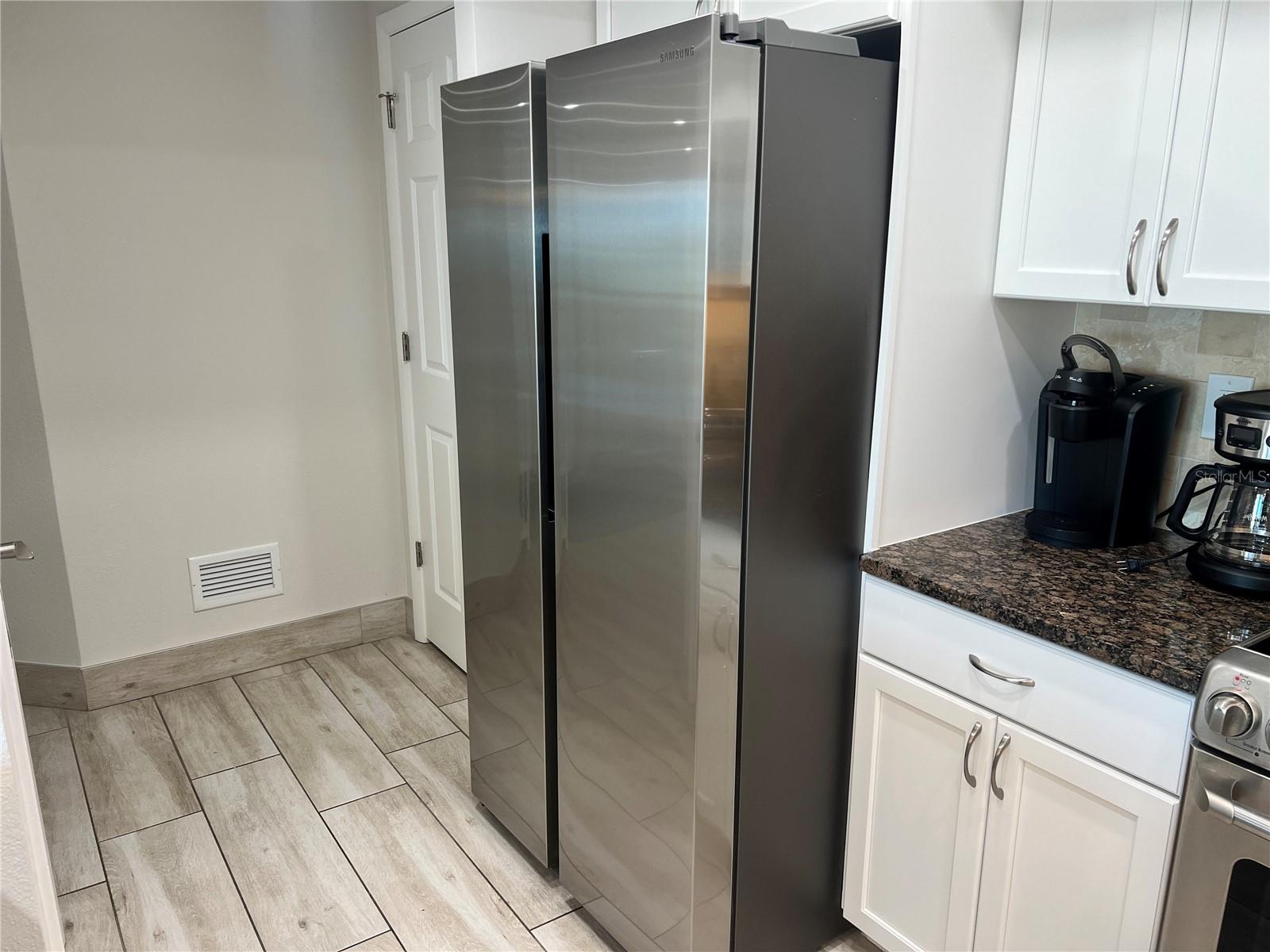 Image 14 of 44 For 1001 Point Of Rocks Road 512