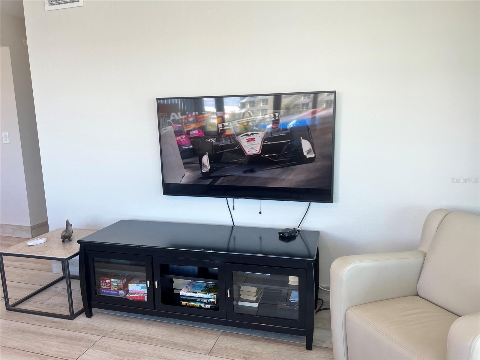 Image 18 of 44 For 1001 Point Of Rocks Road 512