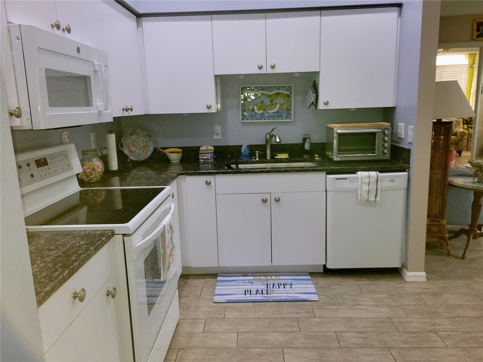 Image 11 of 32 For 834 Tremont Greens Lane 137