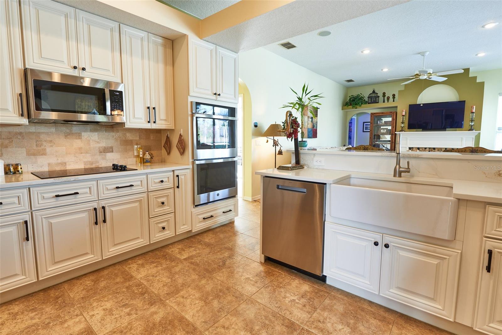 Image 13 of 18 For 1211 Pristine Place