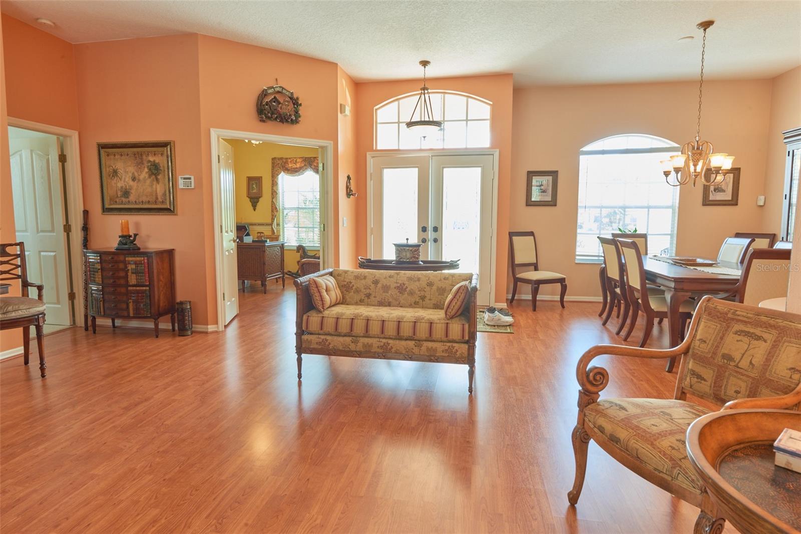 Image 9 of 18 For 1211 Pristine Place