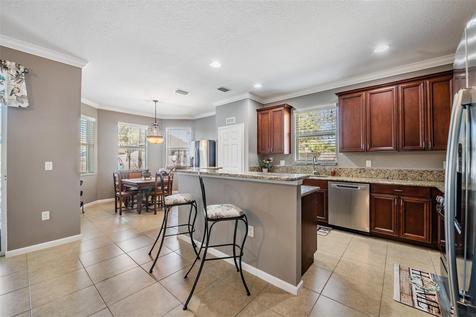 Listing photo id 9 for 19341 Red Sky Court