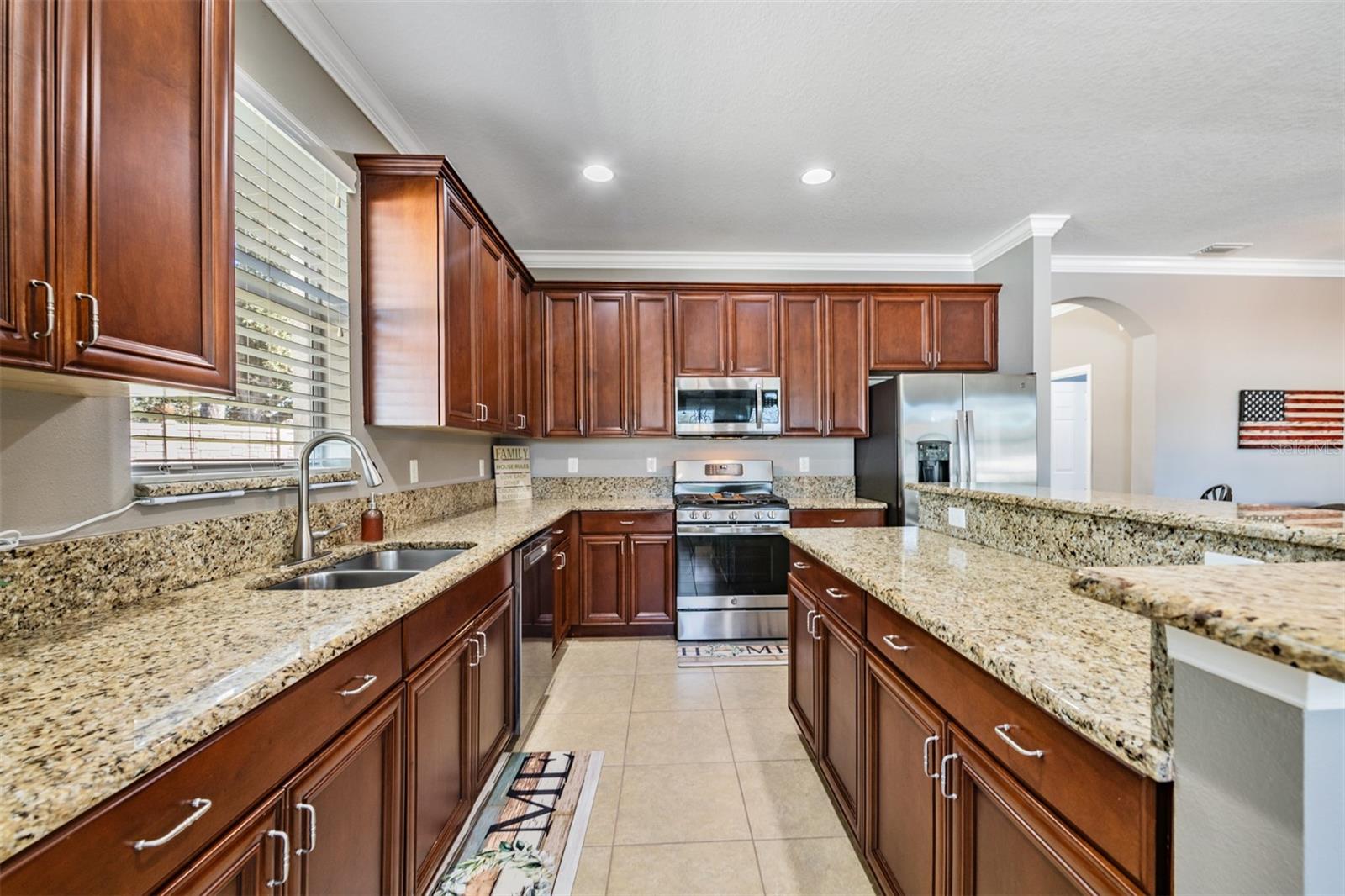 Listing photo id 12 for 19341 Red Sky Court