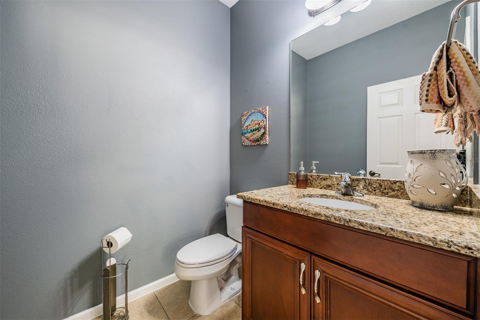 Listing photo id 25 for 19341 Red Sky Court