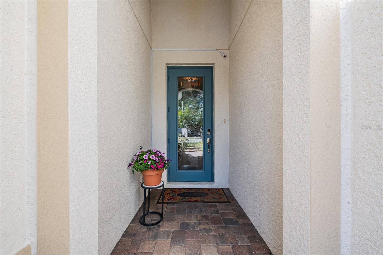 Listing photo id 1 for 19341 Red Sky Court