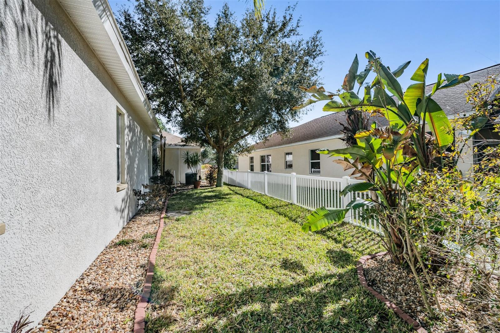 Listing photo id 37 for 19341 Red Sky Court