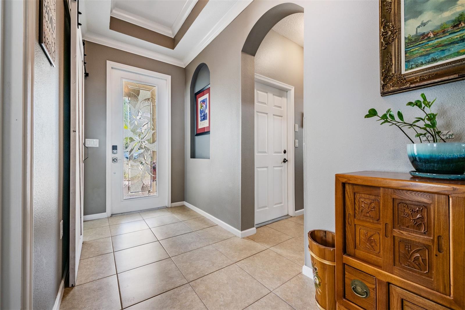 Listing photo id 2 for 19341 Red Sky Court