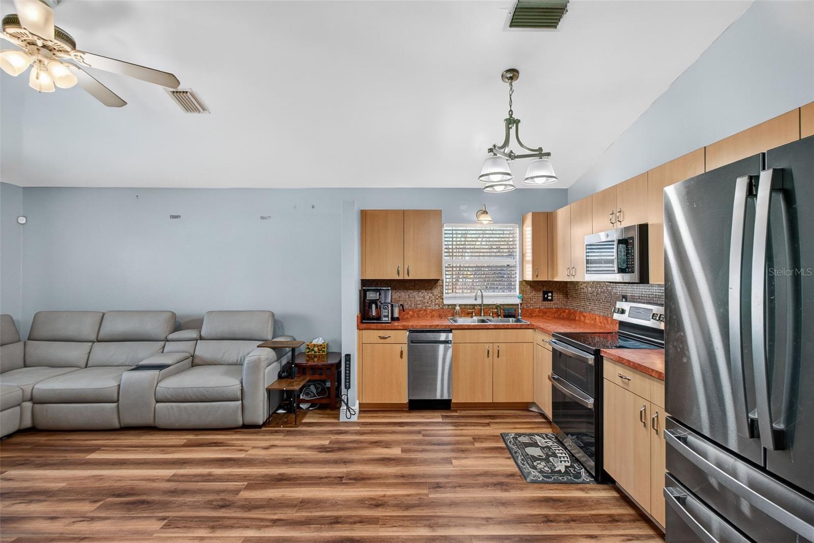 Image 9 of 28 For 2174 19th Avenue Sw