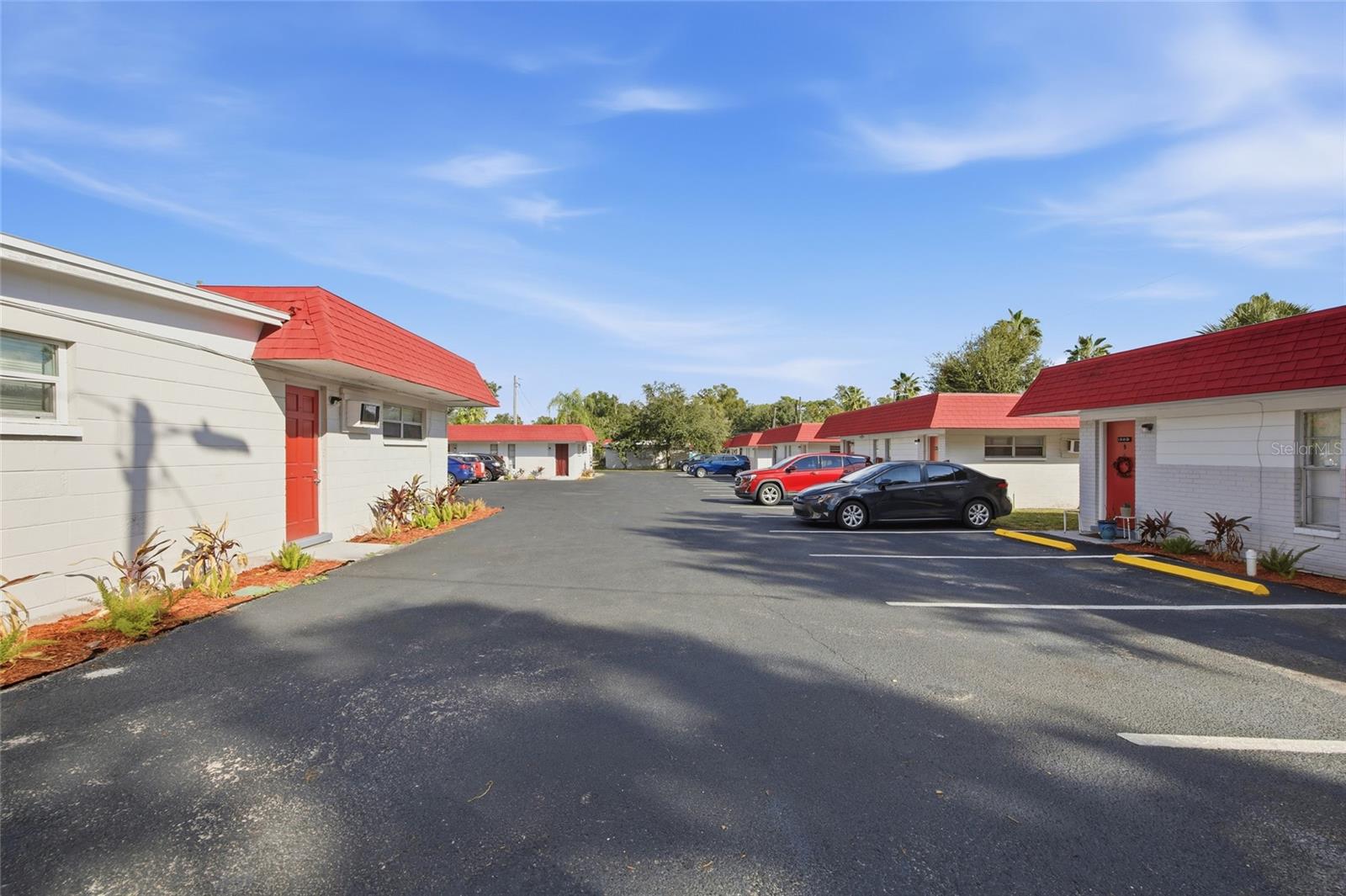 Image 7 of 14 For 1308 Lexington Court