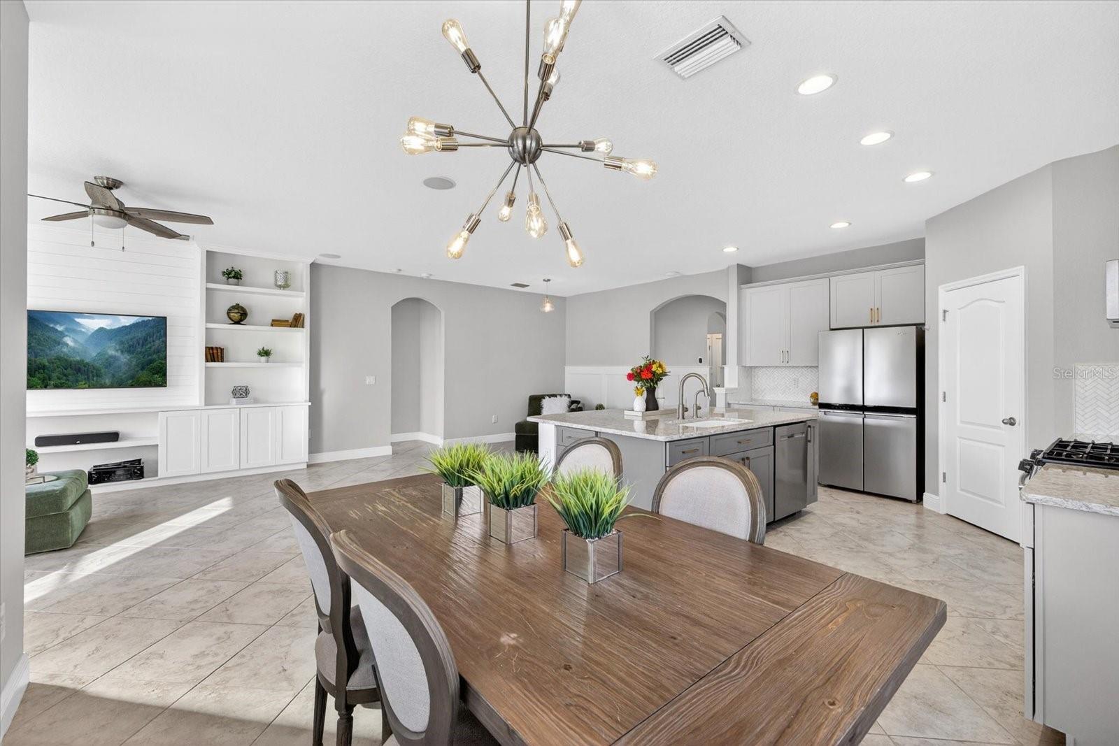 Image 10 of 65 For 11427 Emerald Shore Drive