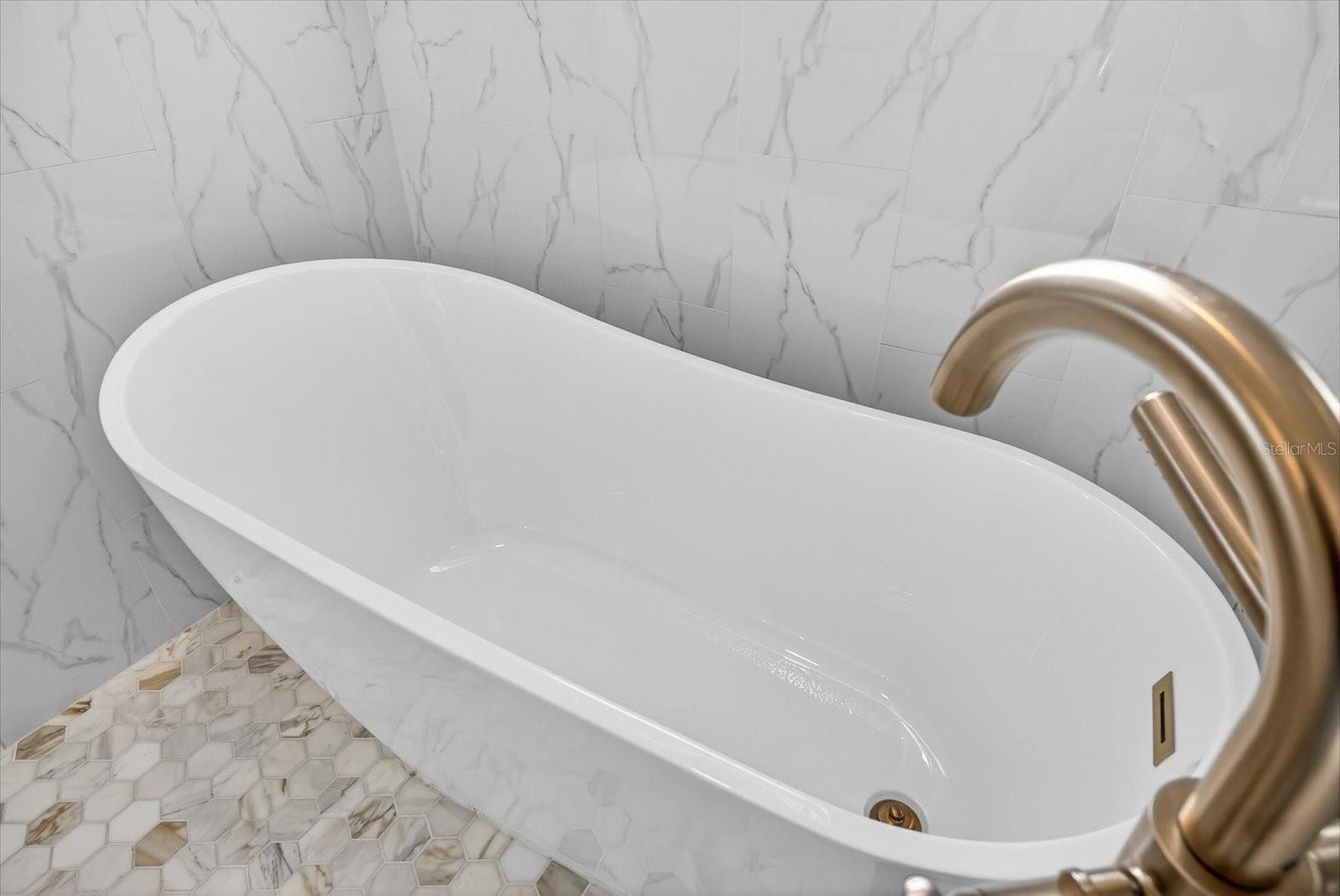 Image 22 of 65 For 11427 Emerald Shore Drive