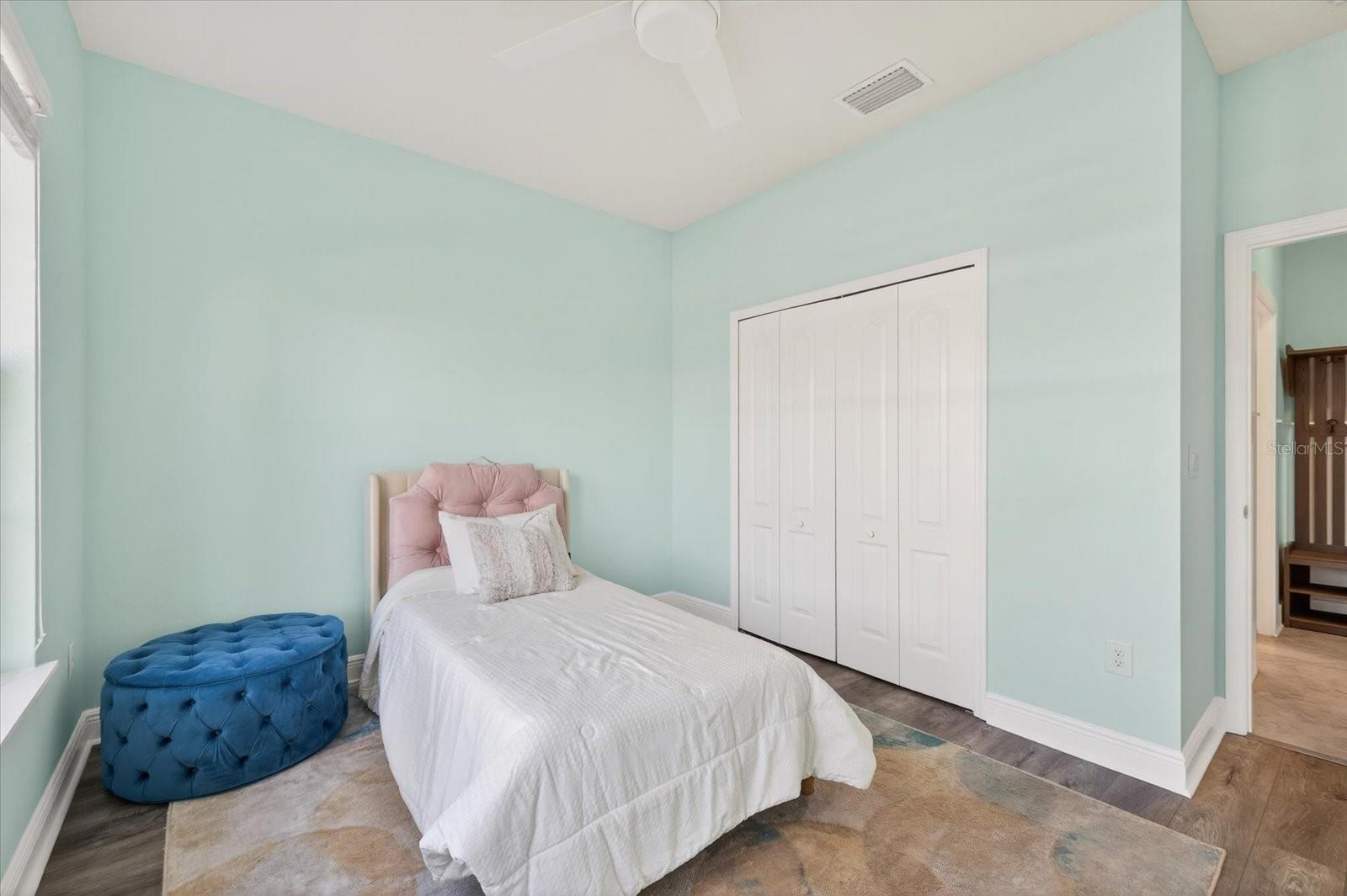 Image 37 of 65 For 11427 Emerald Shore Drive